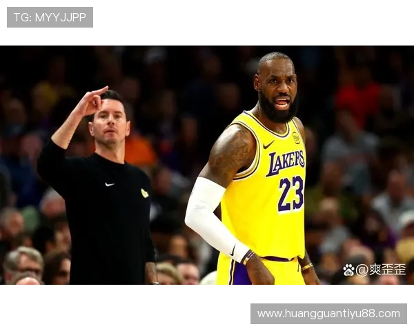 湖人队核心球员伤愈复出助力球队迎战季后赛关键对决