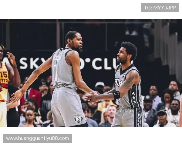 篮网逆袭赢得关键胜利 全场比分波动激烈 双方攻防精彩纷呈